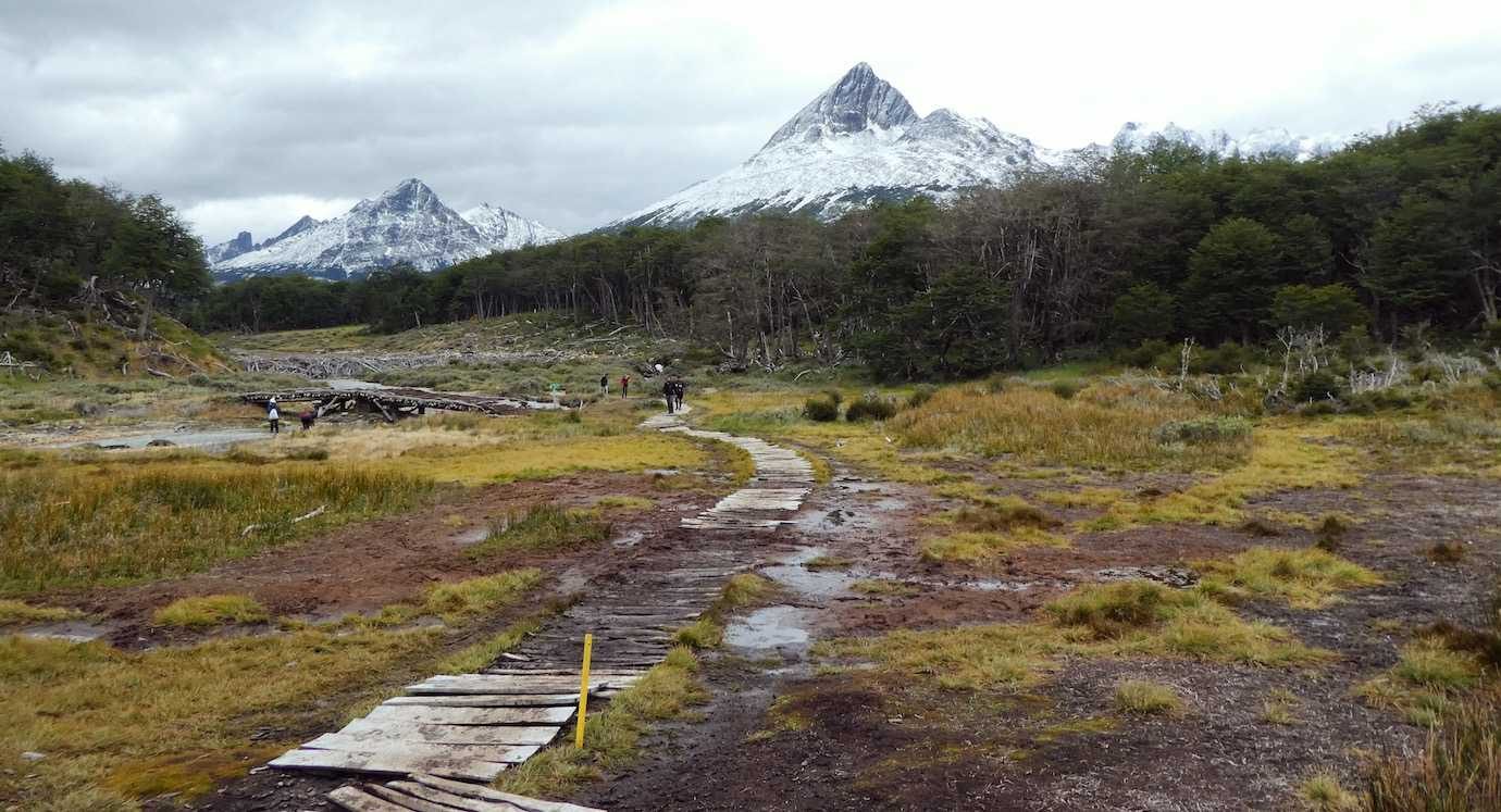 laguna Esmeralda walk views