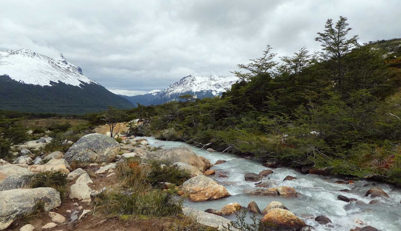 laguna Esmeralda walk views