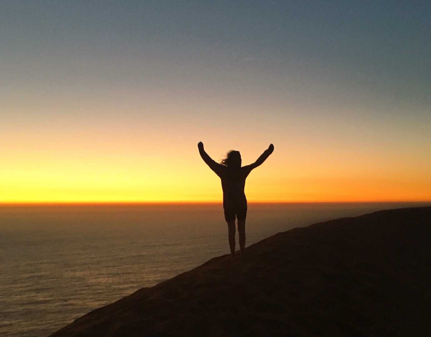 me silhouette sunset concon sand dunes valparaiso