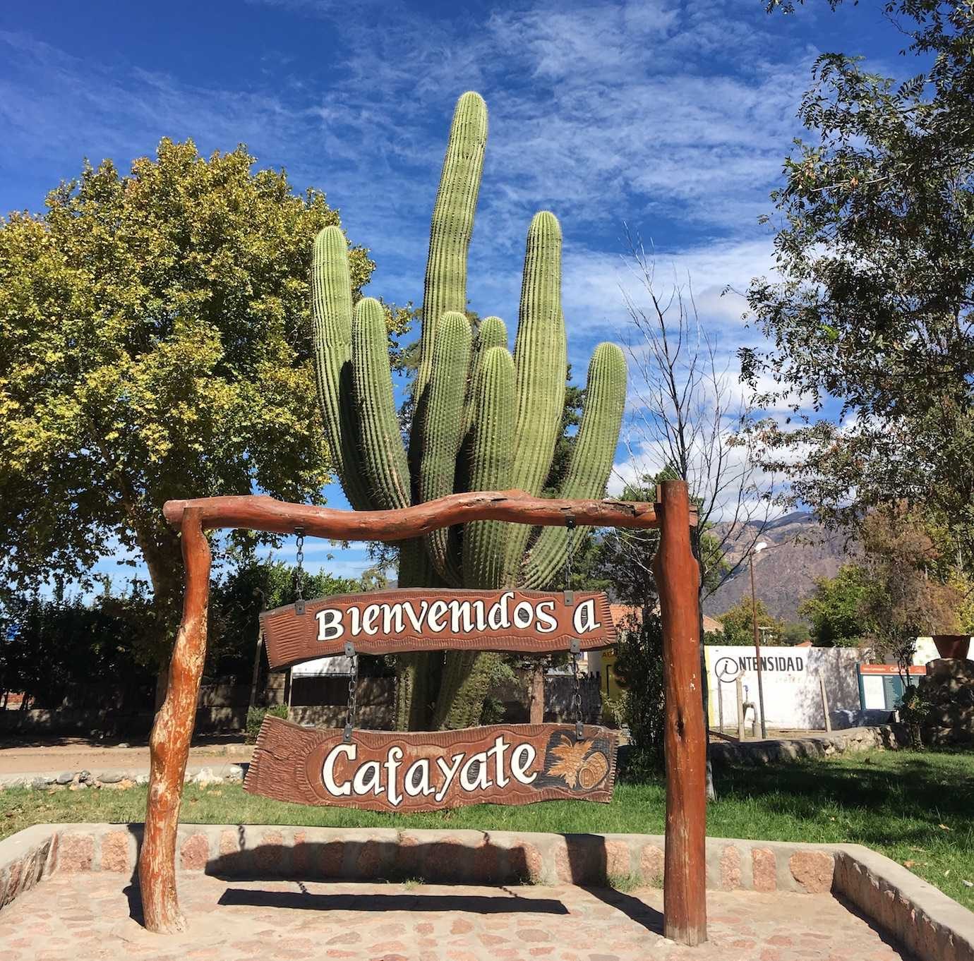 welcome to cafayate sign