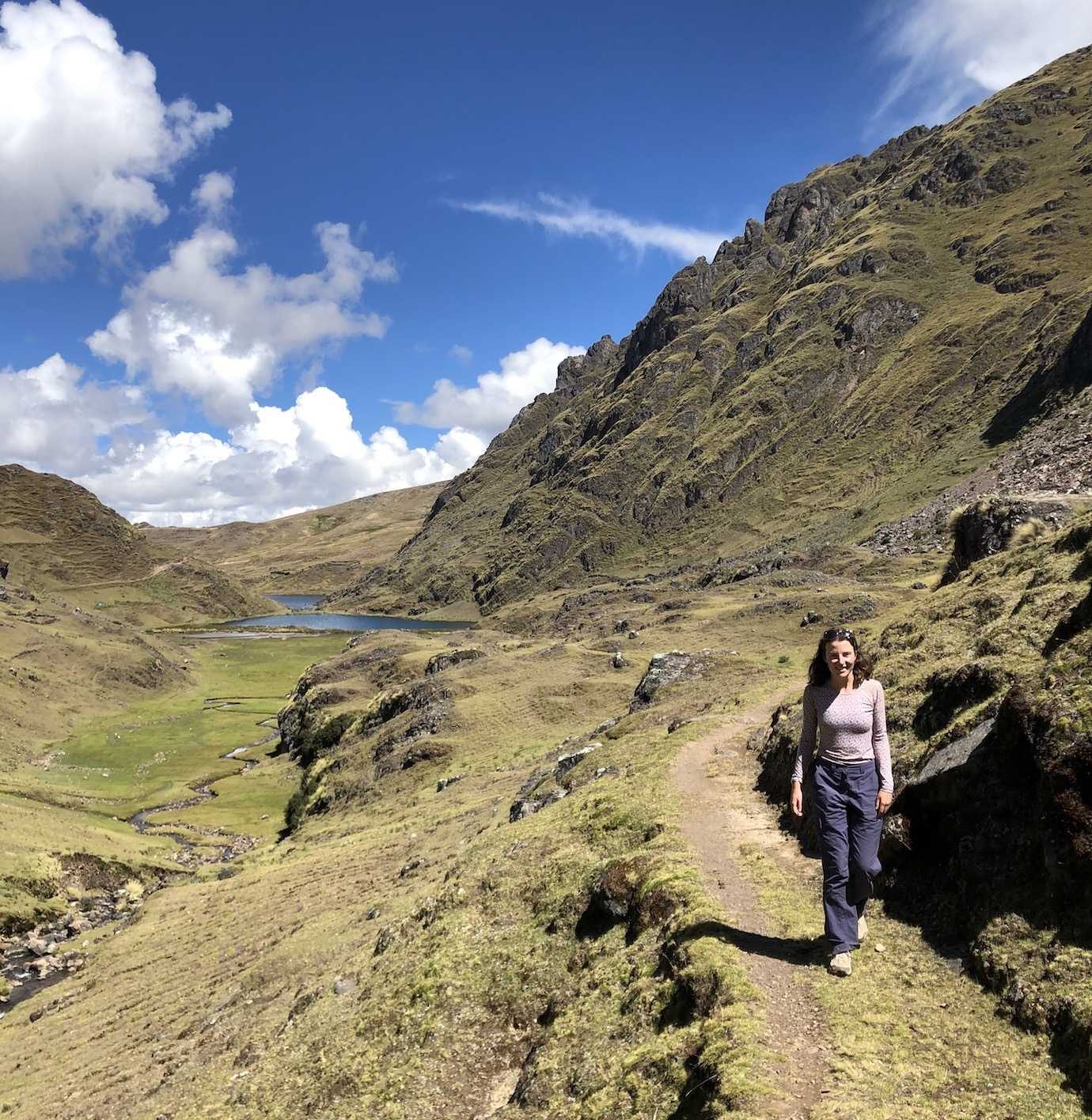 me walking laguna kinsacocha