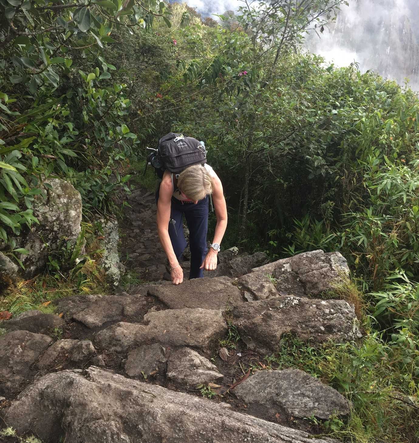 mum climbing montana machu picchu