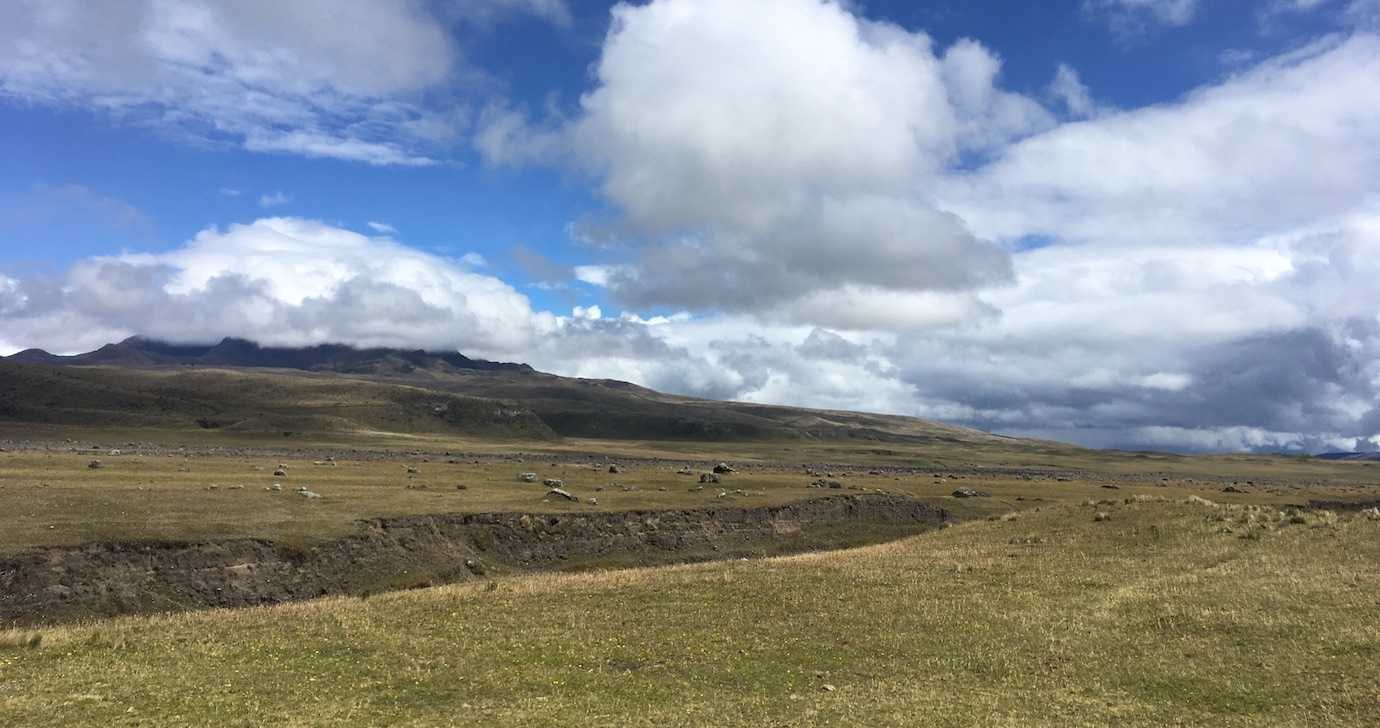 horseriding views secret garden cotopaxi