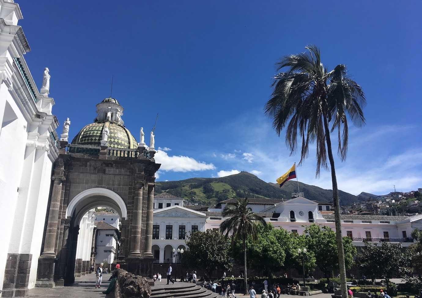 plaza grande quito