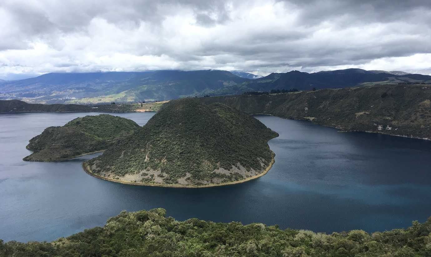 laguna cuicocha otavalo