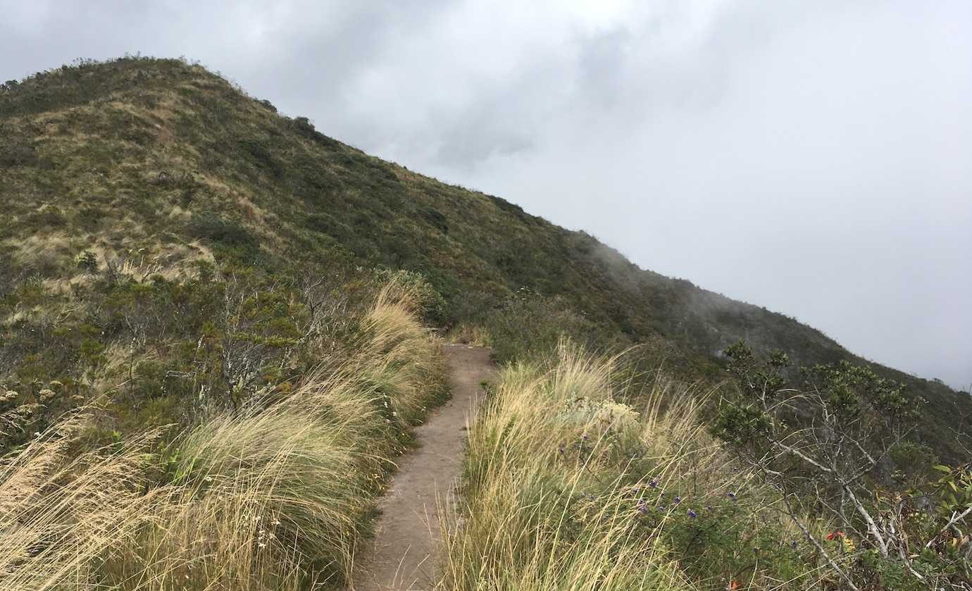 laguna cuicocha trail otavalo