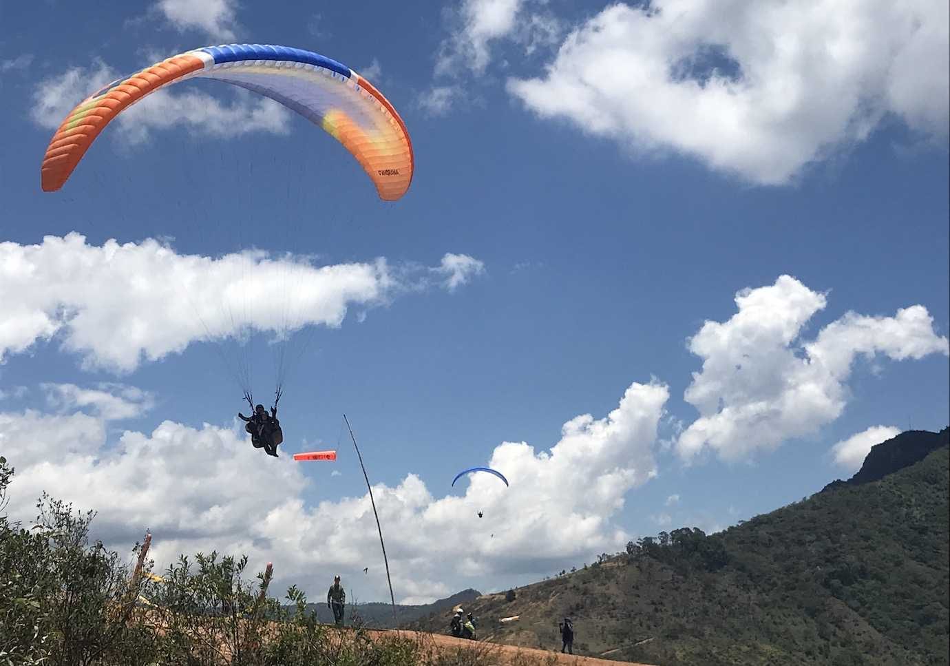 paragliding san gil