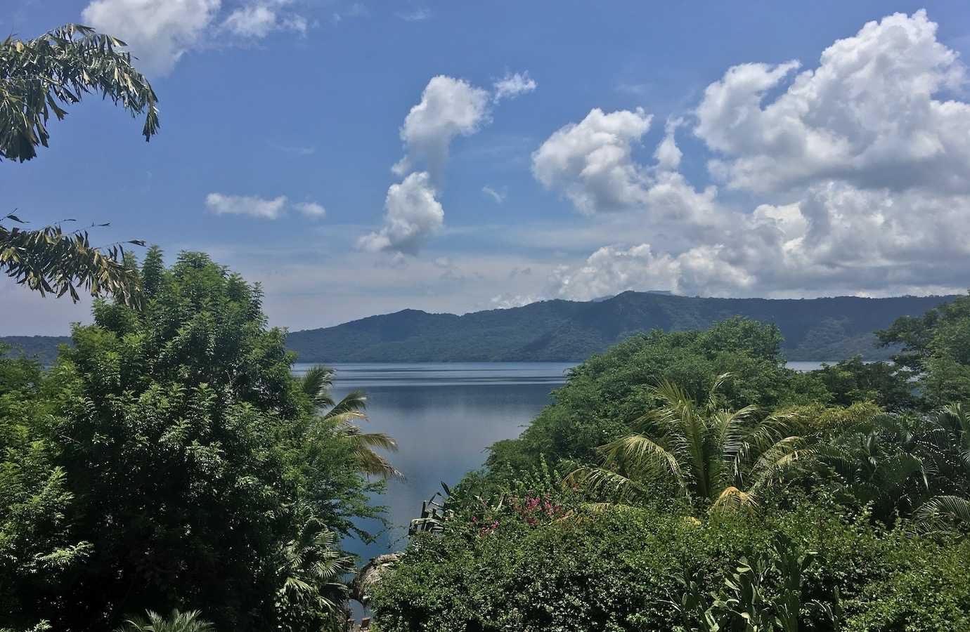 laguna de apoyo granada