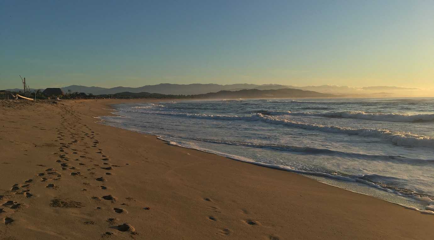 beach sunrise chacahua