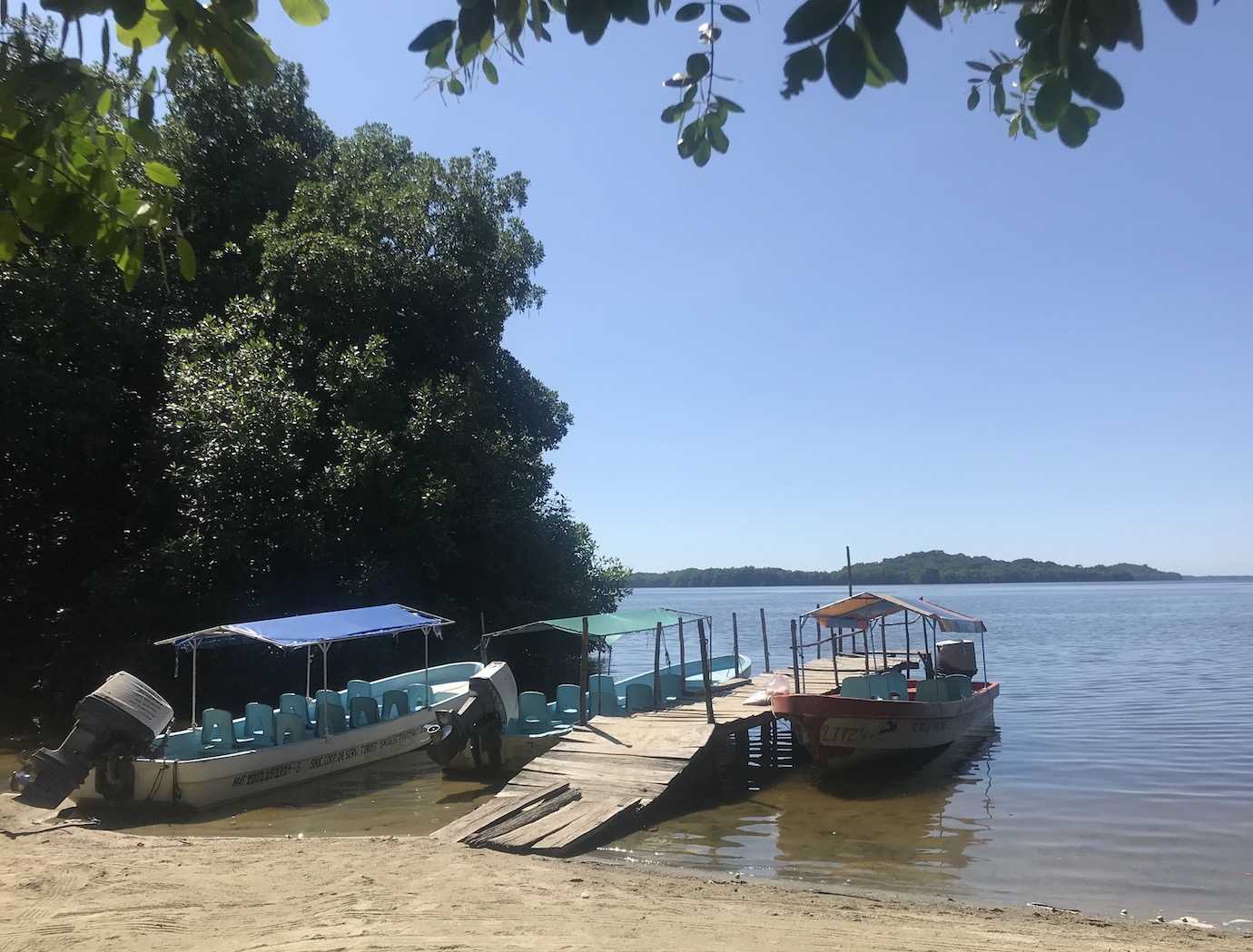 colectivo boat to chacahua