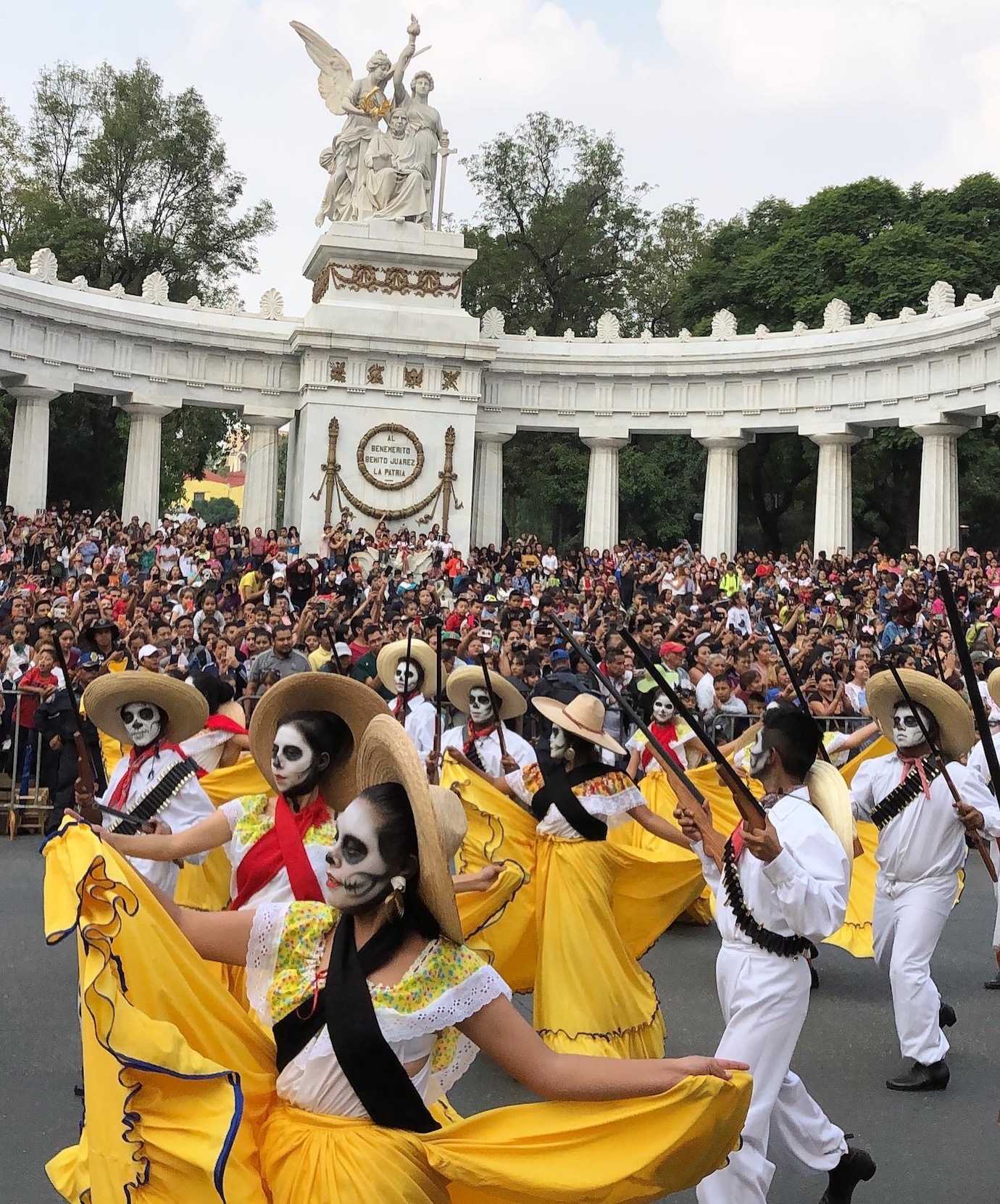 day of the dead parade mexico city