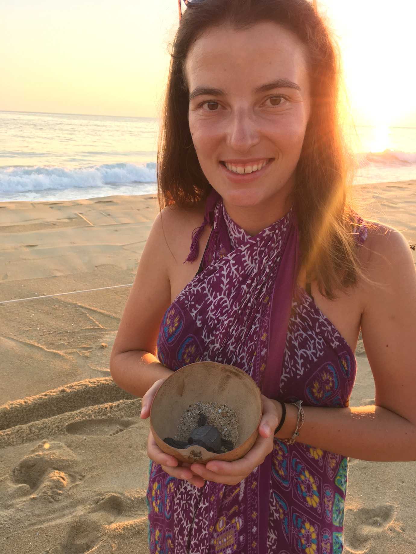 me holding turtle playa bacocho puerto escondido