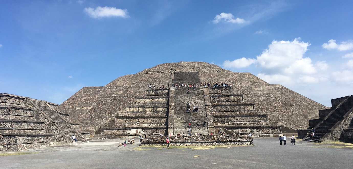 moon pyramid teotihuacan mexico city